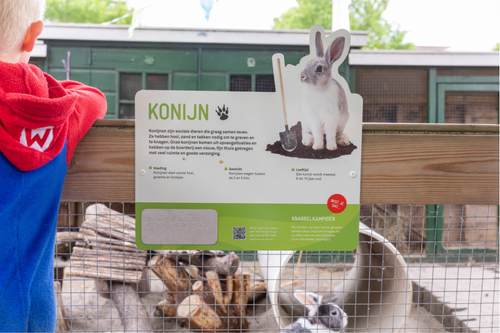 bordje over konijnen met braille